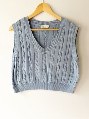 Altar'd State Cable Knit V-Neck Sweater Vest Light Blue Size Medium Cropped Fit